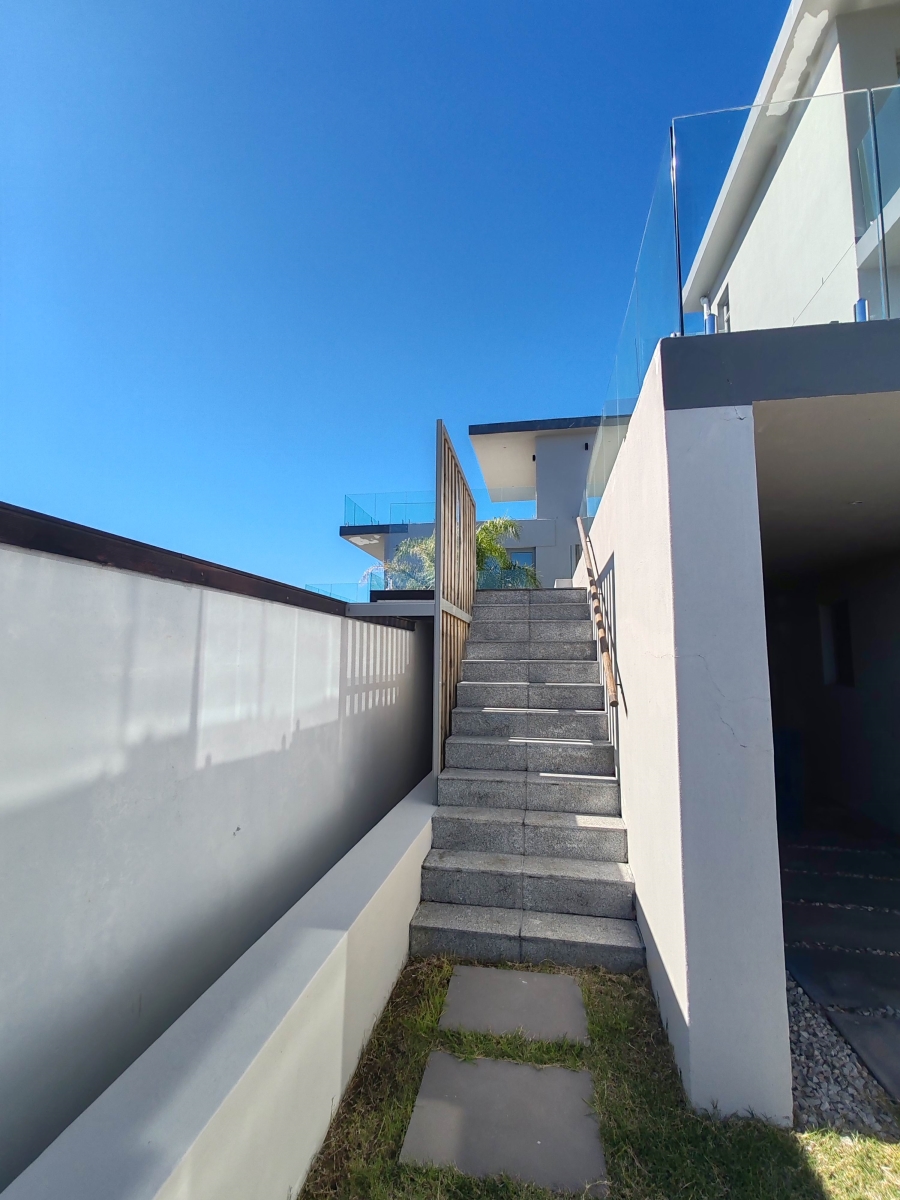 7 Bedroom Property for Sale in Perlemoenbaai Western Cape